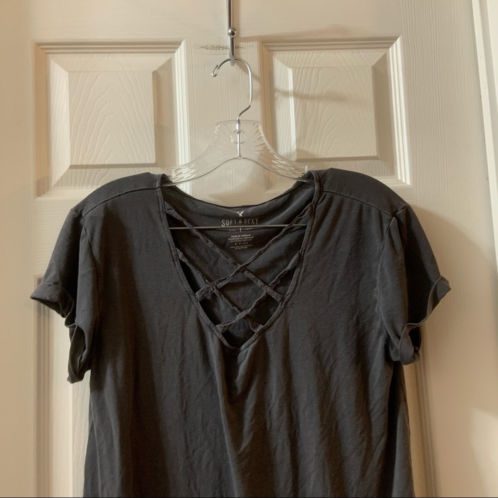 AEO Grey Soft & Sexy Strappy V Neck Tee Small - Picture 5 of 8